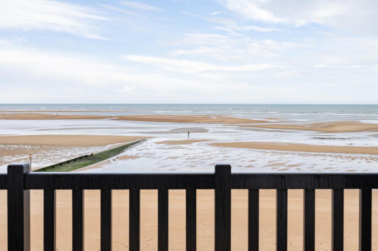 Joli Studio Avec Vue Panoramique Sur La Mer Houlgate Exteriör bild